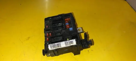 Peugeot Partner Comfort/convenience module U118470002J BSMB2