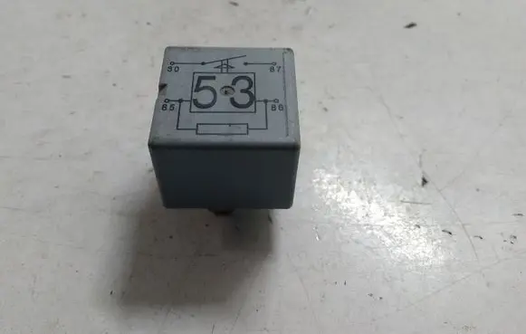 Volkswagen Touareg I Other relay 141951253B