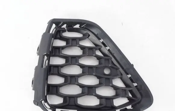 Audi Q7 4M Front bumper lower grill 4M8807682T