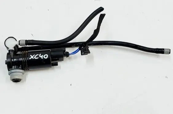 Volvo XC40 Windscreen/windshield washer pump 32237970