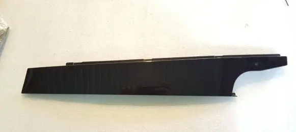 Audi Q5 SQ5 Door glass trim 8R0837902