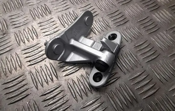 Mercedes-Benz GLE W167 Rear door upper hinge A0000009501