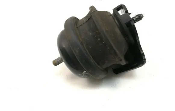 Suzuki Grand Vitara II Engine mount bracket