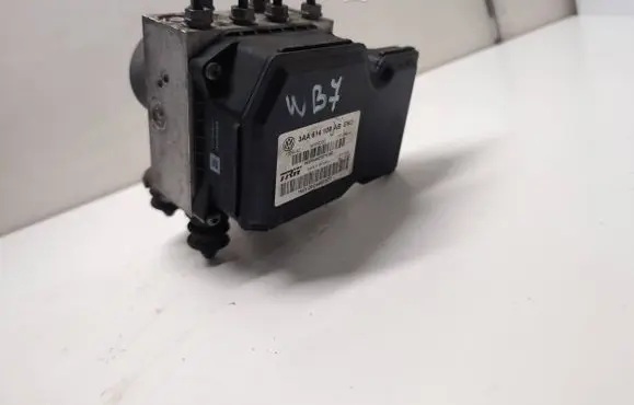 Volkswagen PASSAT B7 ABS Pump 3AA614109AB 54085620R 17654042
