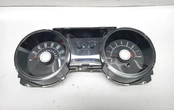 Ford Mustang V Speedometer (instrument cluster) AR33-10890