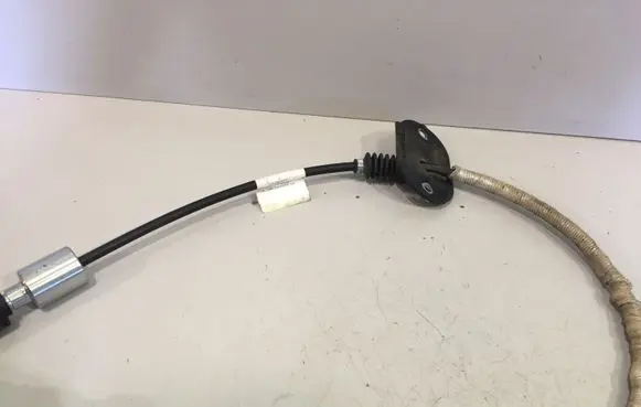 Volvo V70 Gear shift cable linkage 31259001 614900