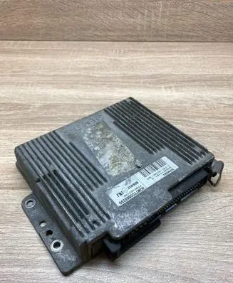 Renault Megane I Engine control unit/module ECU HOM7700868299 S103717101C