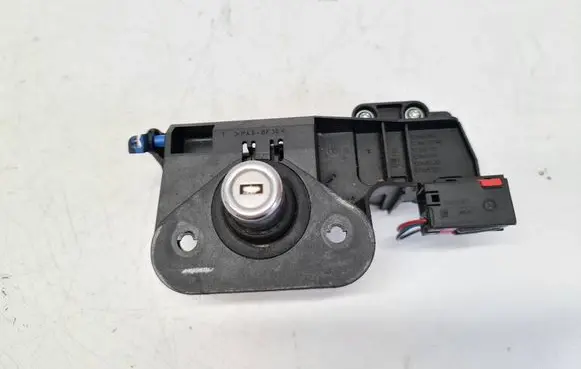 Opel Meriva A Tailgate exterior lock 09183495