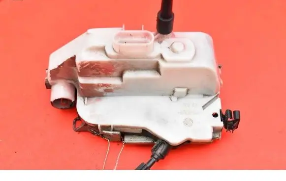 Peugeot 307 Front door lock 