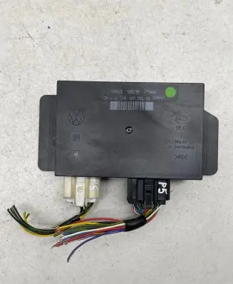 Volkswagen PASSAT B5 Comfort/convenience module 3B0959798