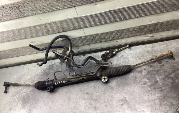 Nissan X-Trail T30 Steering rack