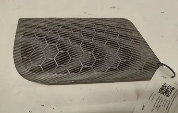 Volkswagen Phaeton Subwoofer grill/trim 
