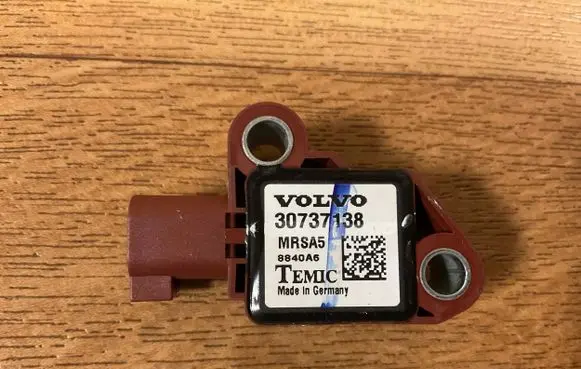 Volvo V50 Airbag deployment crash/impact sensor 30737138 MRSA5