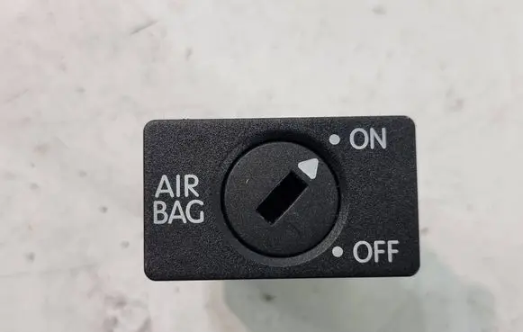 Volkswagen Tiguan Passenger airbag on/off switch 1K0919237C