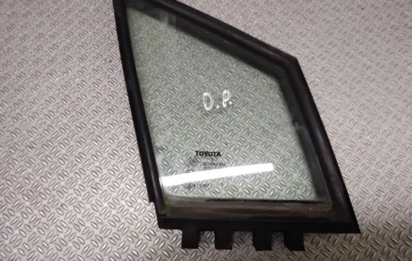 Toyota Corolla Verso AR10 Front door vent window glass four-door 682150F010