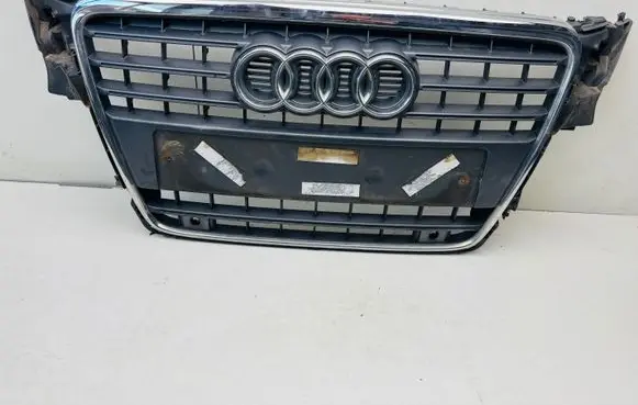 Audi A4 S4 B8 8K Front bumper upper radiator grill 8K0853651