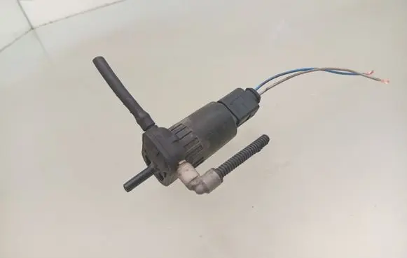 Windscreen/windshield washer pump