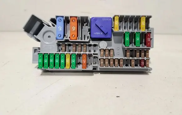 BMW X4 G02 Fuse module 6807487 4525944
