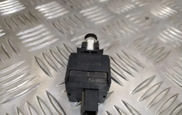 Volvo XC90 Brake pedal sensor switch 8622064