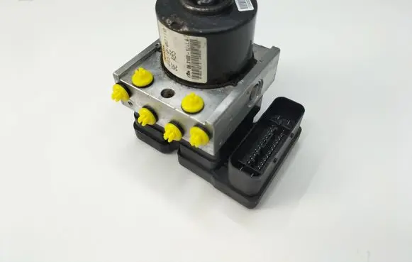 Toyota Yaris ABS Pump 445100D110