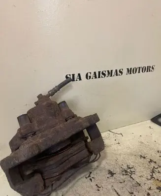 Volkswagen Touran I Front brake caliper