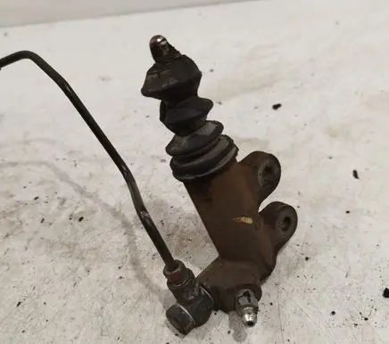 Mitsubishi Lancer Clutch master cylinder