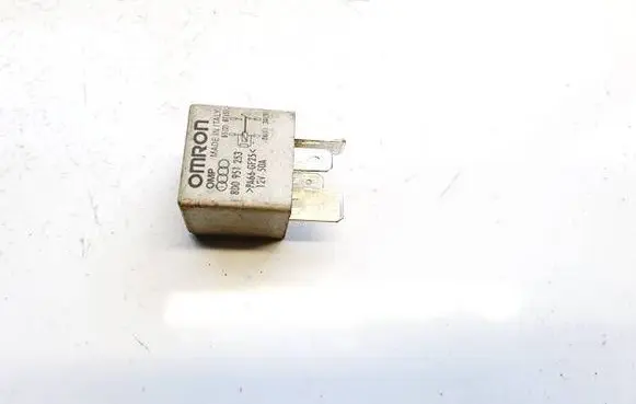Volkswagen PASSAT B5.5 Other relay 8d0951253 370