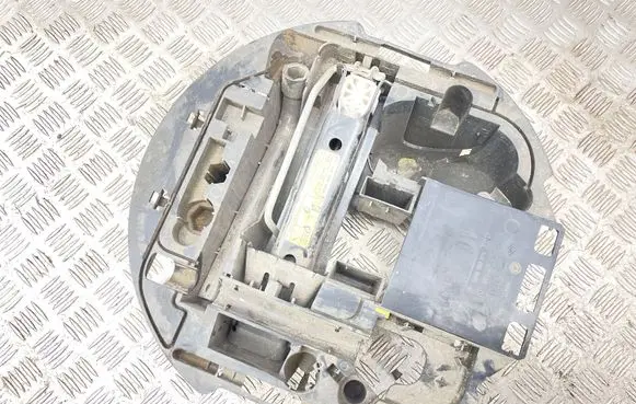 Renault Modus Tool box 8200696876 8200225839 8200682541