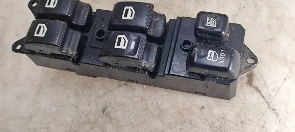 Mitsubishi Outlander Electric window control switch 8608A223 2681D6 C8DD658M