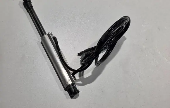 Volkswagen Eos Convertible roof main ram cylinder 2062030B