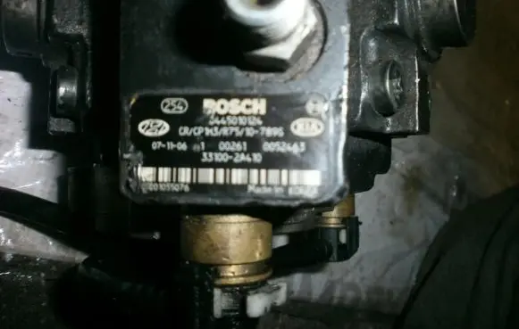 Hyundai i30 Fuel injection high pressure pump 0445010124