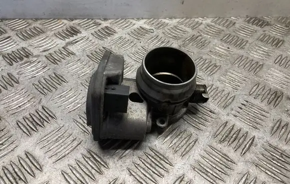 BMW 1 E82 E88 Throttle valve 7804373