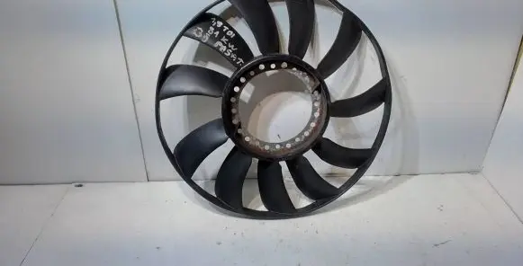 Volkswagen PASSAT B5 Fan impeller 058121301B