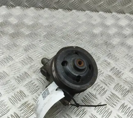 Jaguar XJ X350 Power steering pump 6R833A696BB