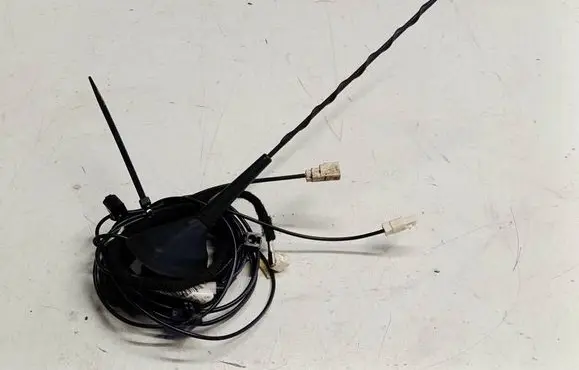 Renault Captur Aerial GPS antenna 26R023002U5 26R023002 282431955R