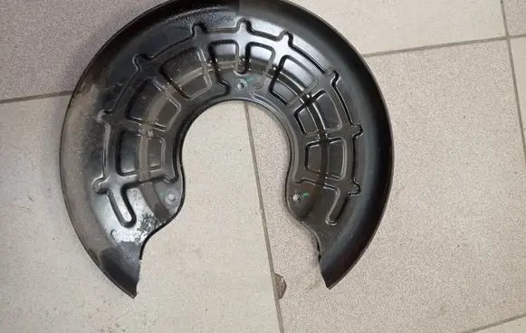 Buick Encore I Rear brake disc plate dust cover 42453981 AAFL210427002141