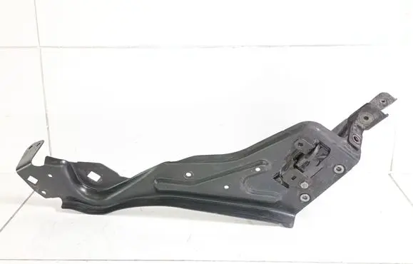 Mercedes-Benz C W204 Headlight/headlamp mounting bracket A204626044 A2046200191