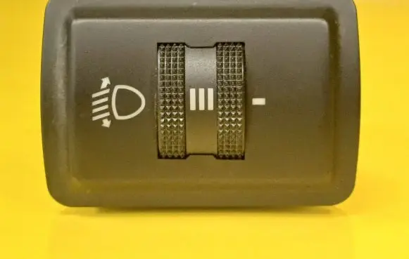 Audi A4 S4 B5 8D Headlight level height control switch 8D0941301C