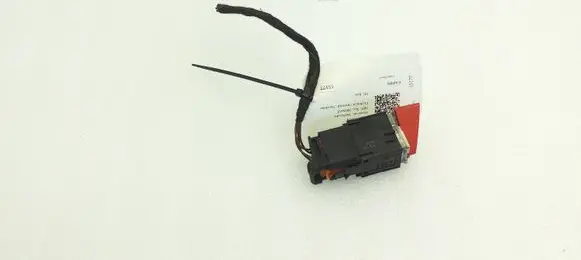 Volkswagen Caddy Hazard light switch 1T0953509