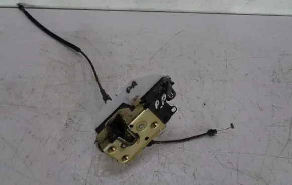 Citroen C3 Front door lock 