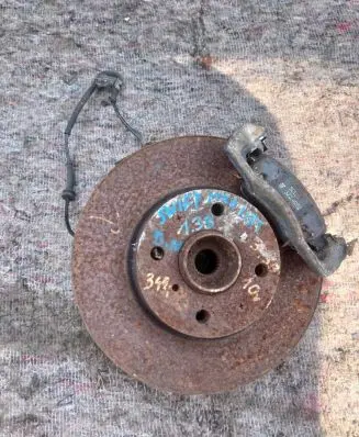 Suzuki Swift III Brake discs and calipers set 
