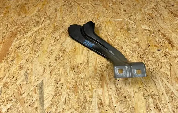 Audi Q3 F3 Fender mounting bracket 83A821149