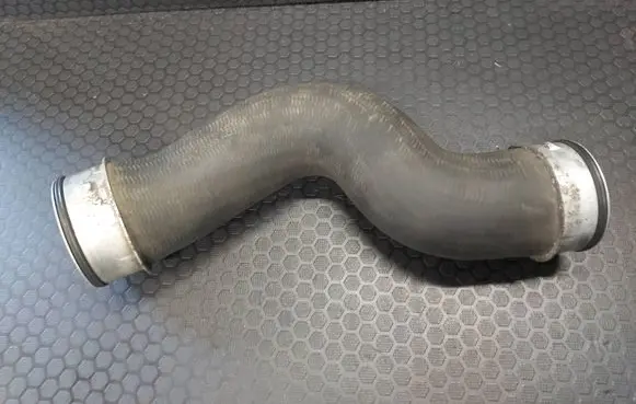 Volkswagen PASSAT CC Intercooler hose/pipe 3C015632Q 117351