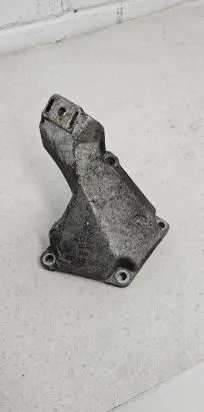 Audi A6 S6 C5 4B Engine mounting bracket 8D0199307G