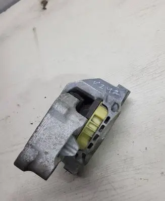 Mercedes-Benz B W246 W242 Engine mount bracket A2462400217 000412028 ZGS0050157