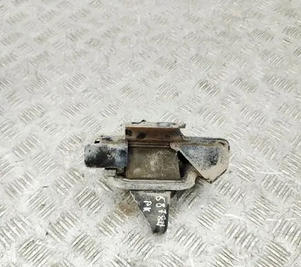 Isuzu D-Max Engine mount bracket 8983699751
