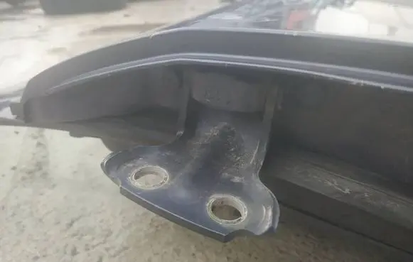 Mitsubishi Space Star Rear door lower hinge
