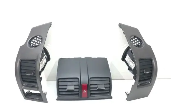 Honda CR-V Dashboard side air vent grill/cover trim 77610-SWA-A0