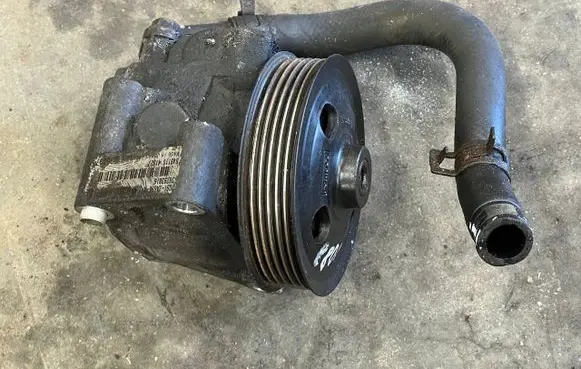 Ford Mondeo MK IV Power steering pump 7G913A696 B4911041927 30793816