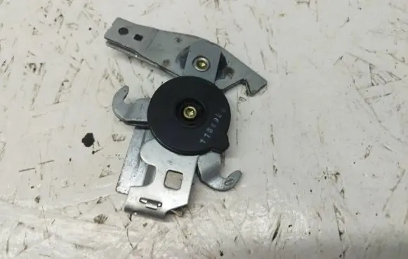 Mercedes-Benz CLK A208 C208 Handbrake interior bracket 0004200279